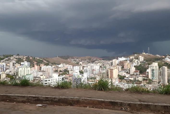 Inmet alerta para perigo de tempestade em Viçosa e região nesta sexta-feira (13)