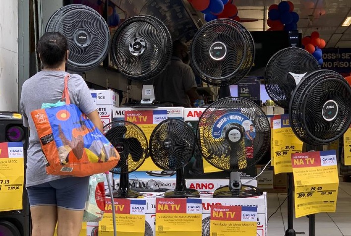 Lojas zeram estoques de ventiladores em Viçosa em meio a onda de calor