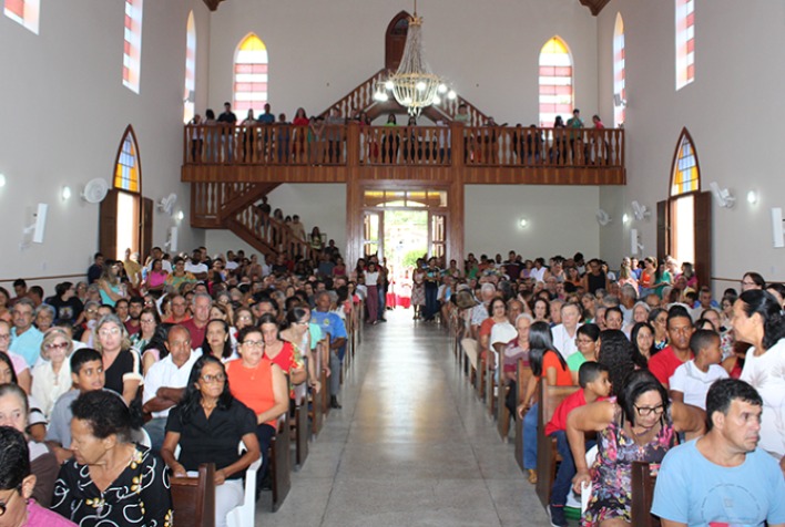 Teixeiras: Igreja Matriz Santo Antônio é reaberta