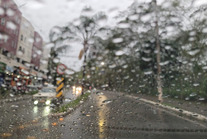 Inmet emite alerta para perigo de tempestade em Viçosa e região