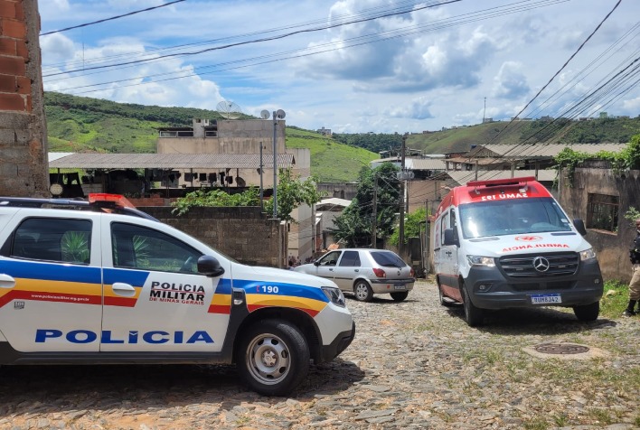 Mulher é morta a tiros no alto do bairro Estrelas