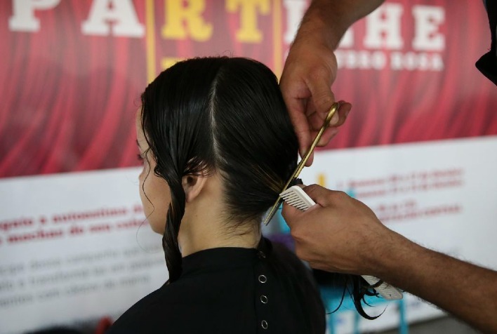 Trote Solidário arrecada cabelo, alimentos e produtos de higiene a partir desta segunda