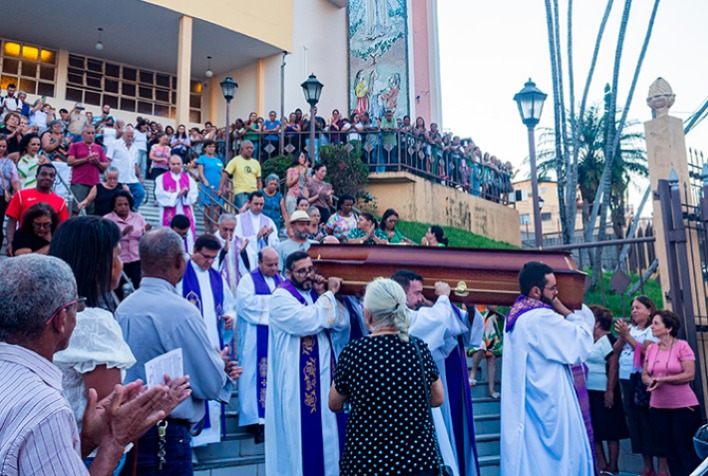 Emoção marca a despedida do Padre Paulo Nobre em Viçosa