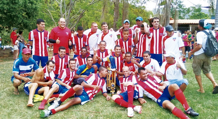 Copa Viçosa de Futebol - Novo Silvestre é campeão invicto