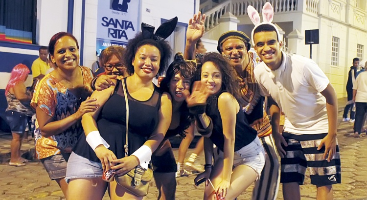 Bloco Vem-Quem-Quer abre o Carnaval em Viçosa