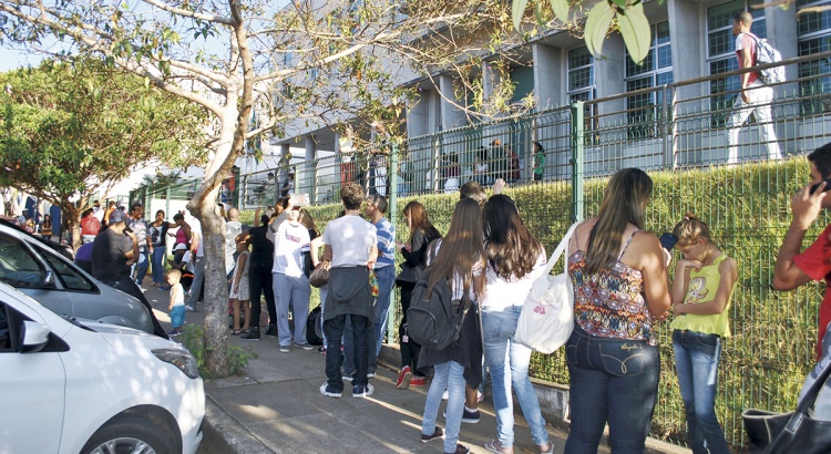 Fila para os ATRASADINHOS