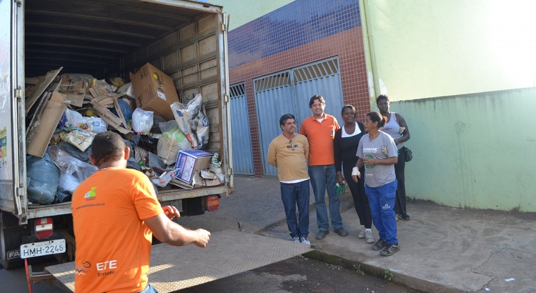 Iniciada a coleta seletiva de lixo no Bairro Inácio Martins