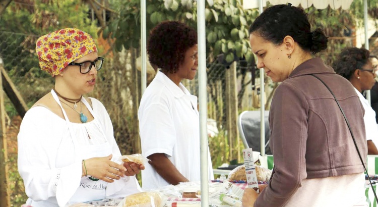 Feira Agroecológica da Violeira celebra aniversário de um ano