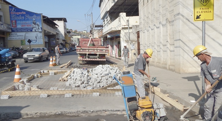 Começa a construção das faixas elevadas em Viçosa