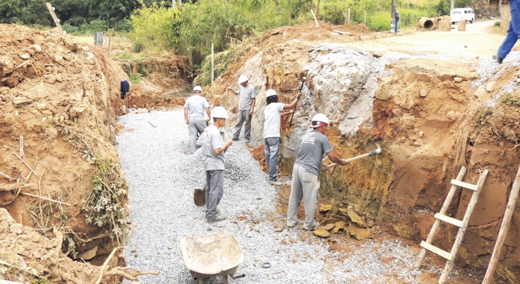 Iniciada a construção de galeria pluvial em Silvestre