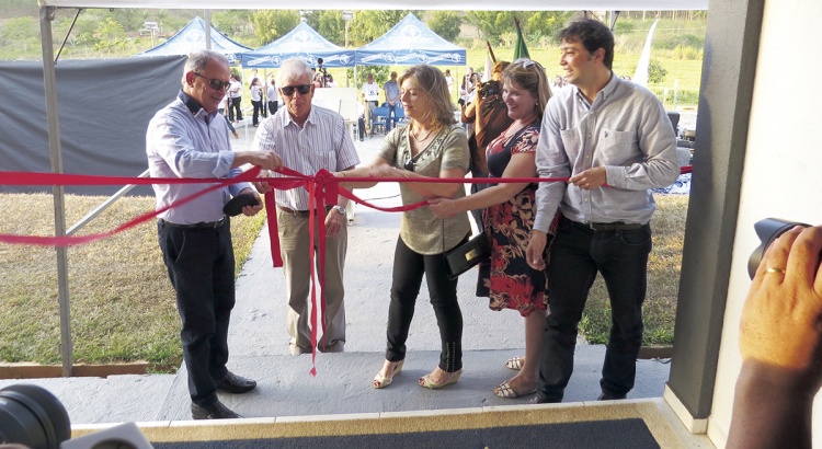 Univiçosa inaugura Fazenda Escola no Fundão