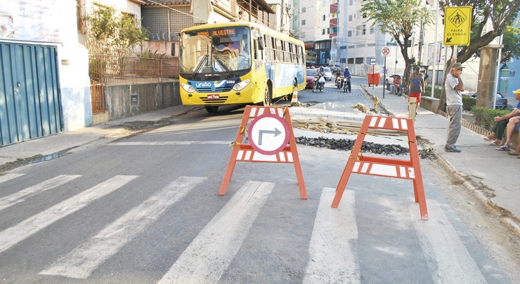 Rua dos Passos ganha as primeiras 4 faixas elevadas de trânsito