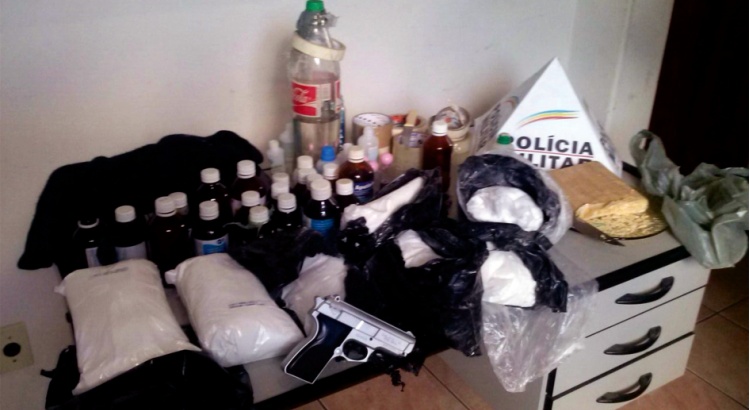 Polícia Militar apreende sete quilos de cocaína e meio de crack em Rio Branco