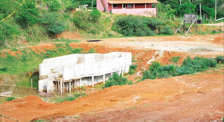 Vereador cobra explicações sobre paralisação de obras na ETE/Barrinha