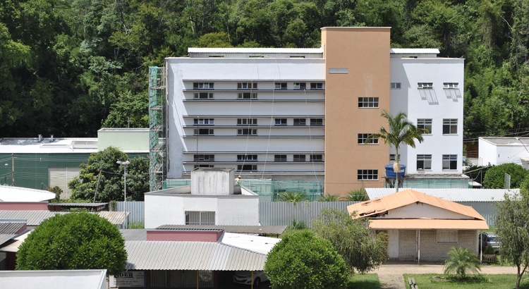 UFV prevê término da construção de ambulatório para maio de 2017