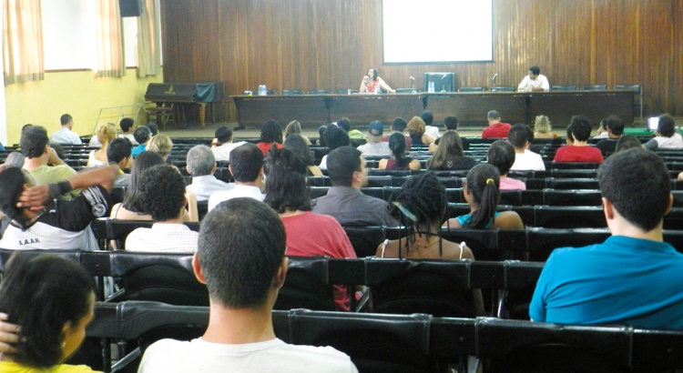 Reforma da Previdência é debatida em aula pública na UFV