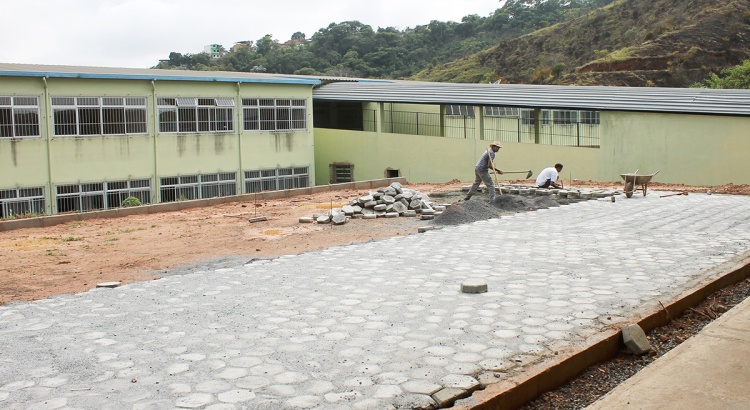 Fábrica de pré-moldados do Presídio já fornece materiais para a PMV