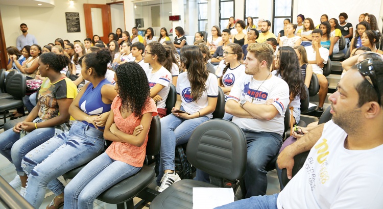 CMV inicia Projeto Parlamento Jovem 2017 em Viçosa