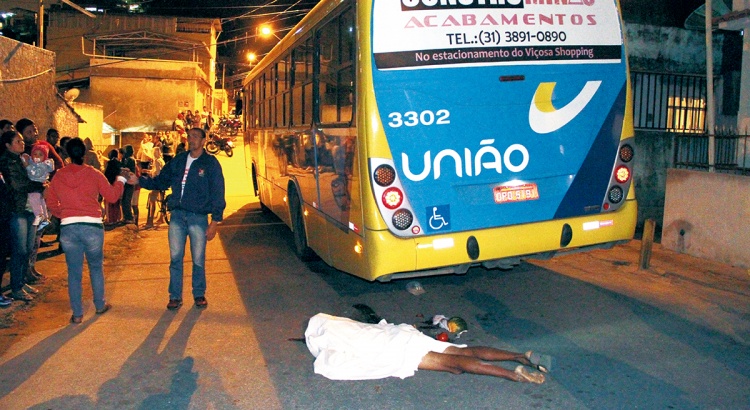 Moradores do Sagrada Família pedem permanência de ponto final de ônibus