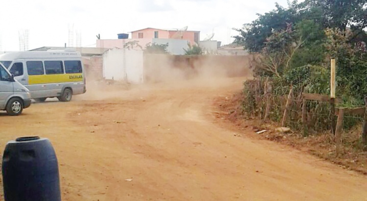 Morador pede melhorias para o bairro Nova Viçosa