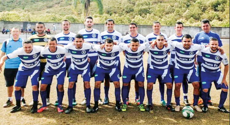 Horta estreia uniforme com vitória