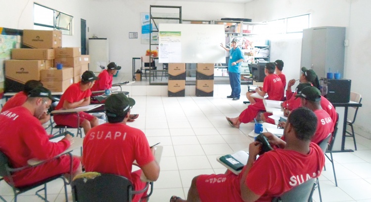 Detentos do Presídio de Viçosa participam de curso de jardineiro