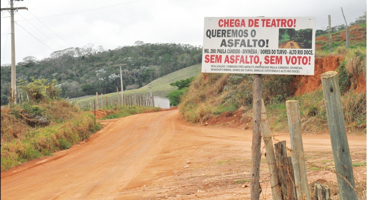 População cobra asfaltamento da rodovia estadual que liga Paula Cândido a Ubá