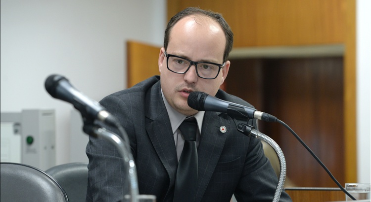 Deputado Thiago Cota vota a favor do PL que garante direitos dos servidores da Emater