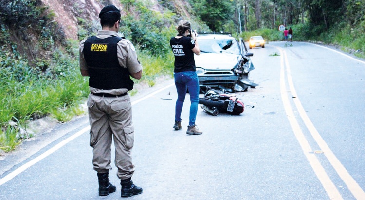 Motoqueiro gravemente ferido em acidente na Piúna