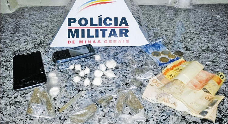Polícia Militar prende dois por tráfico de drogas na rua Santana