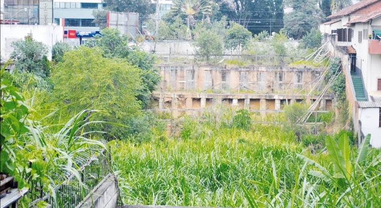 Viçosa volta a fechar postos de trabalho em agosto