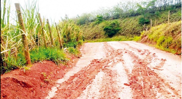 Comunidade da Paula reivindica melhorias em estrada