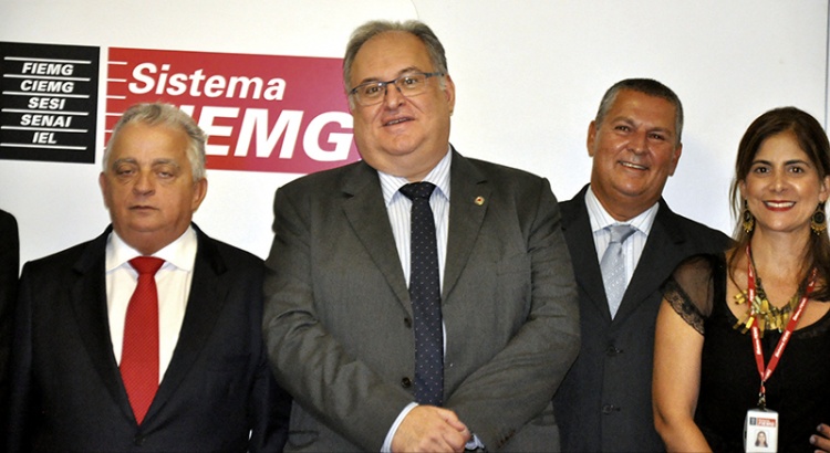 Em audiência da Fiemg, Roberto Andrade entrega projetos de interesse de Viçosa e região  