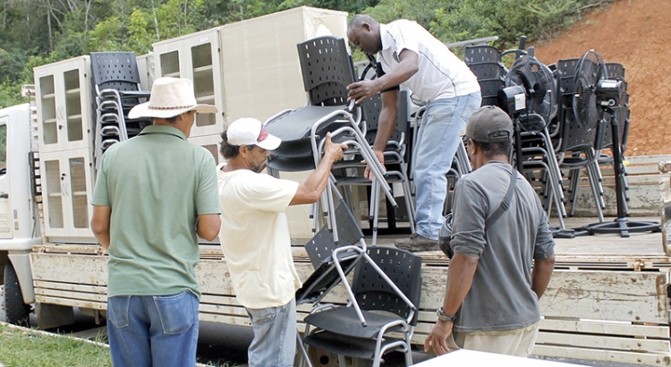 PSF's recebem mobiliário proveniente de projeto da UFV